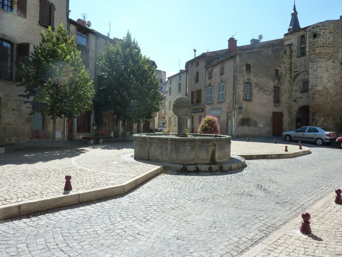 Le Logis D'Hortense Vic-le-Comte ภายนอก รูปภาพ